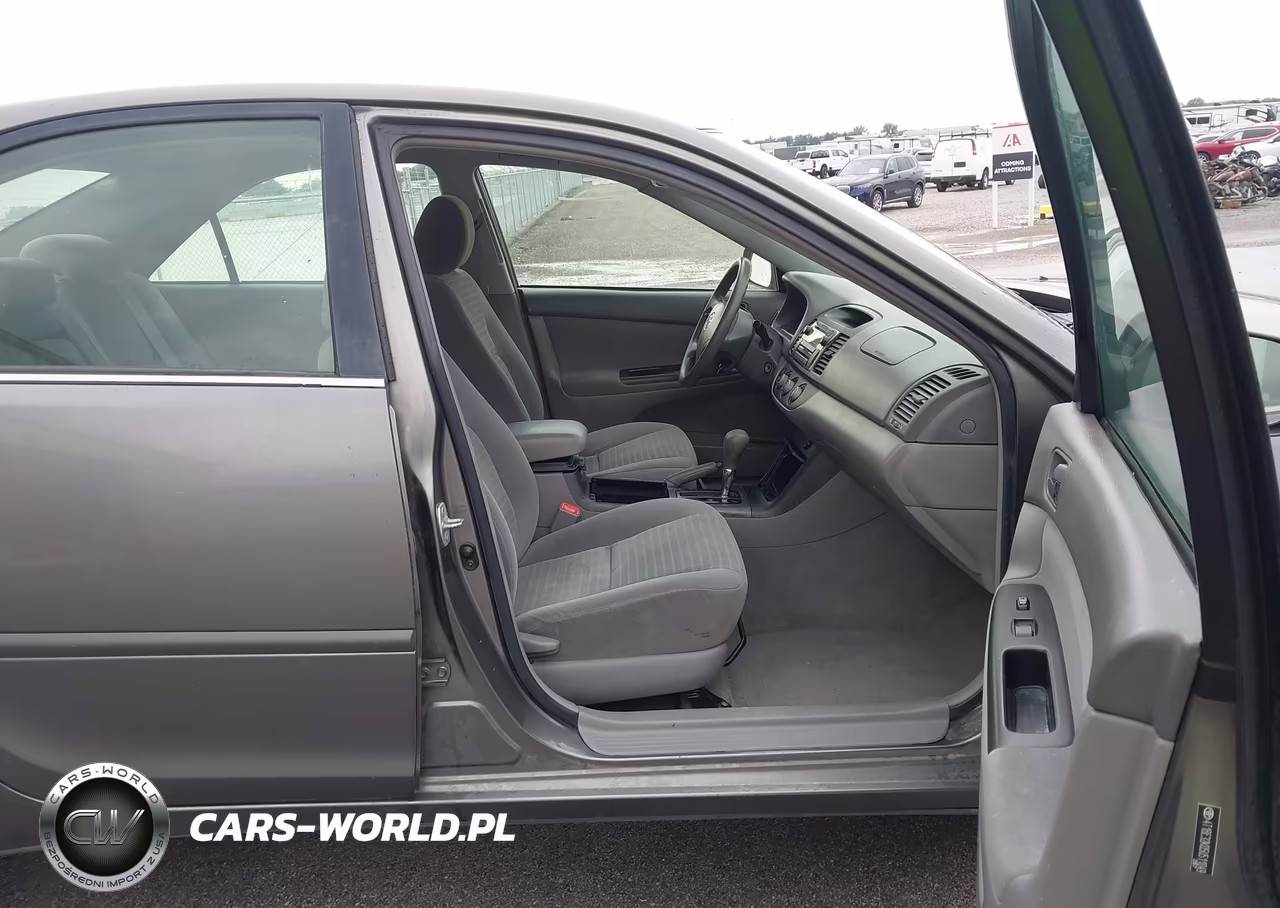2005 Toyota Camry Le VIN:4T1BE32K05U511049 - 5