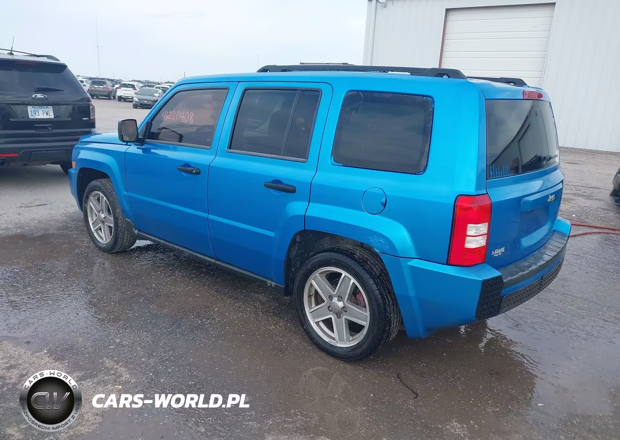 2008 Jeep Patriot Sport VIN:1J8FF28W18D660767 - 3