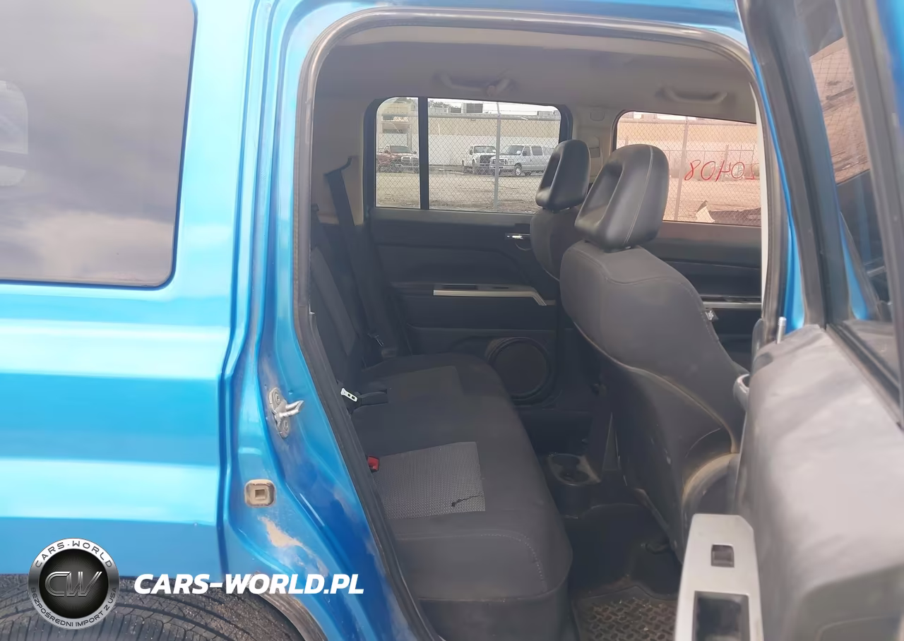 2008 Jeep Patriot Sport VIN:1J8FF28W18D660767 - 8