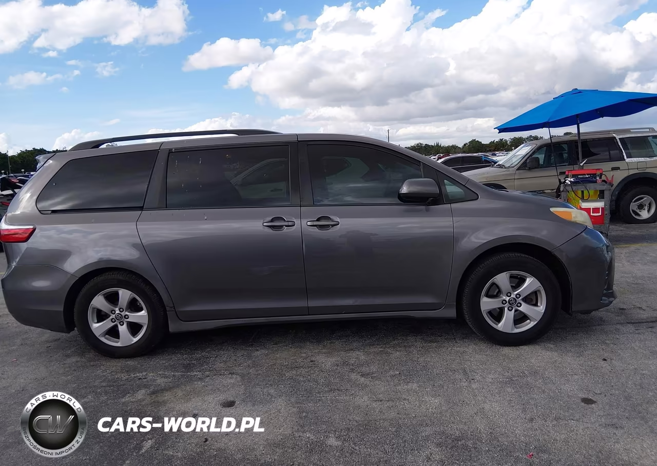 2019 Toyota Sienna Le 8 Passenger VIN:5TDKZ3DC3KS966265 - 13