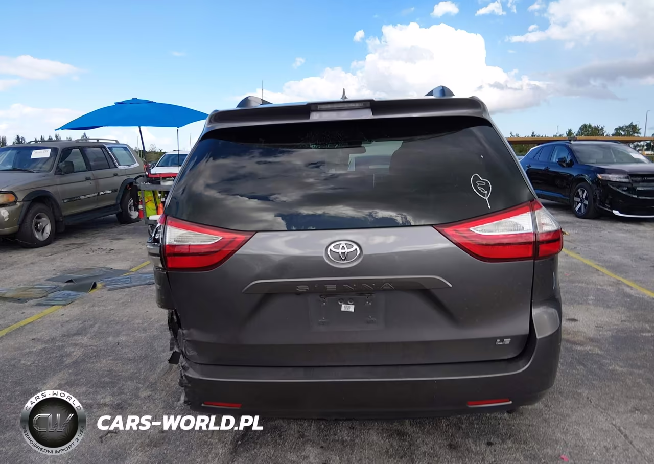 2019 Toyota Sienna Le 8 Passenger VIN:5TDKZ3DC3KS966265 - 16