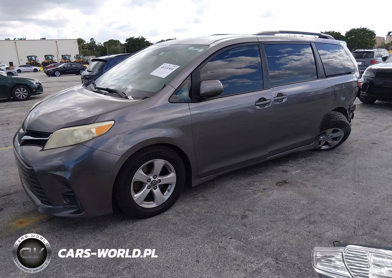 2019 Toyota Sienna Le 8 Passenger VIN:5TDKZ3DC3KS966265 - 2