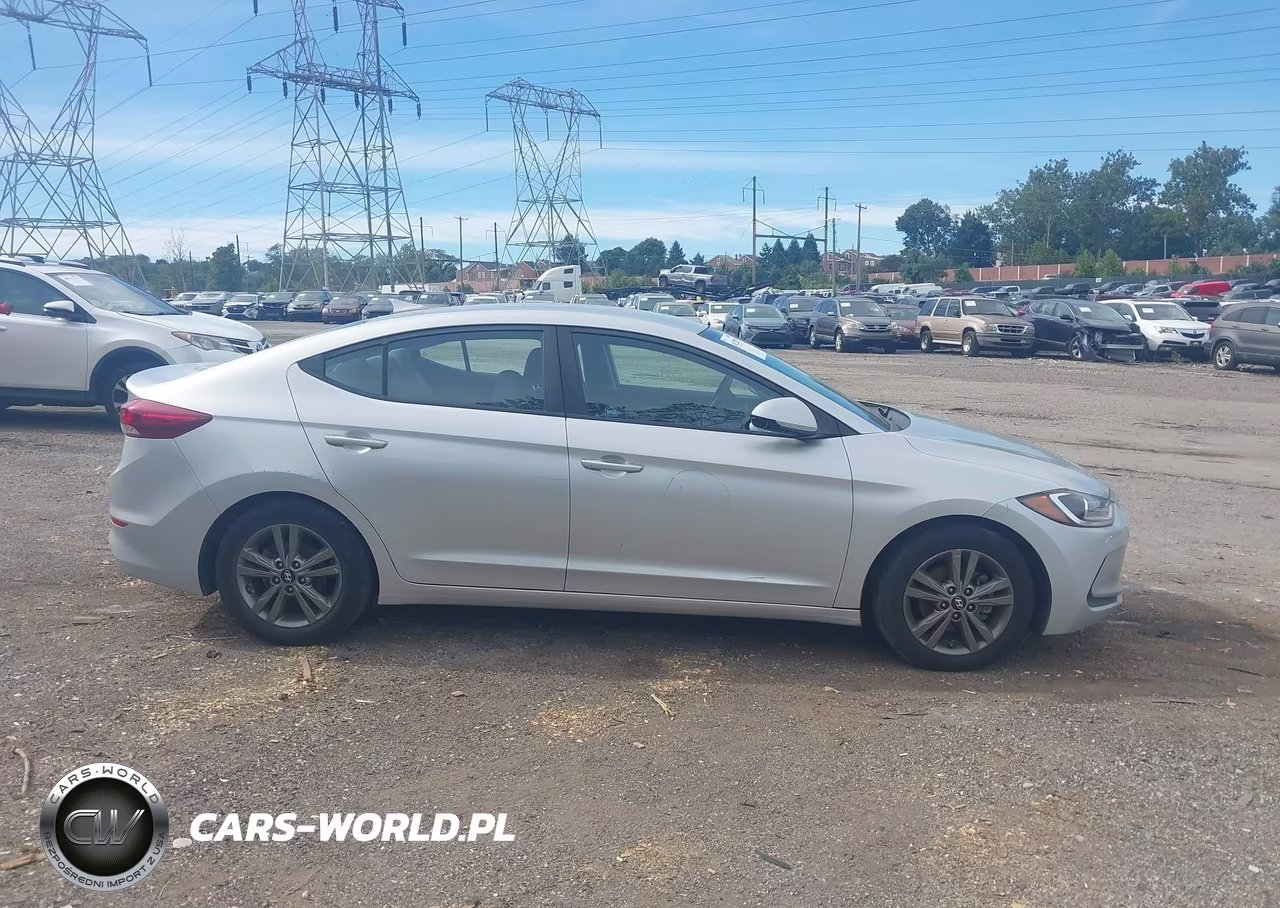 2018 Hyundai Elantra Sel VIN:5NPD84LFXJH238329 - 13
