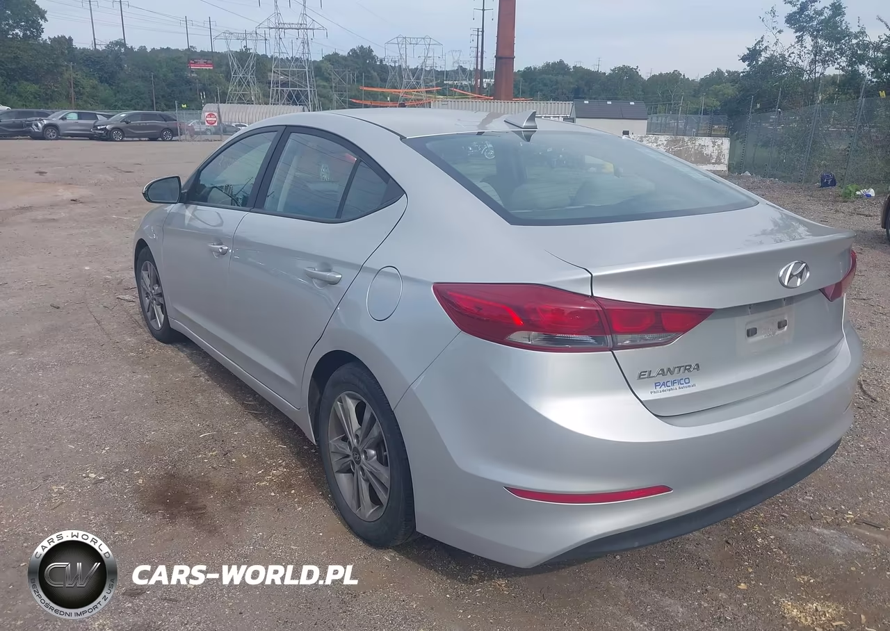 2018 Hyundai Elantra Sel VIN:5NPD84LFXJH238329 - 3