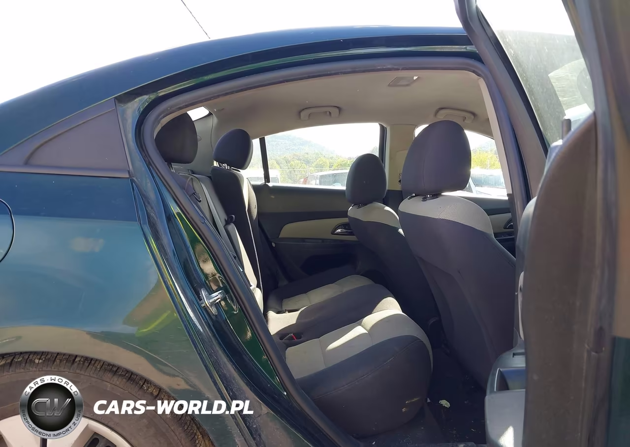 2014 Chevrolet Cruze Ls VIN:1G1PB5SG8E7220588 - 8