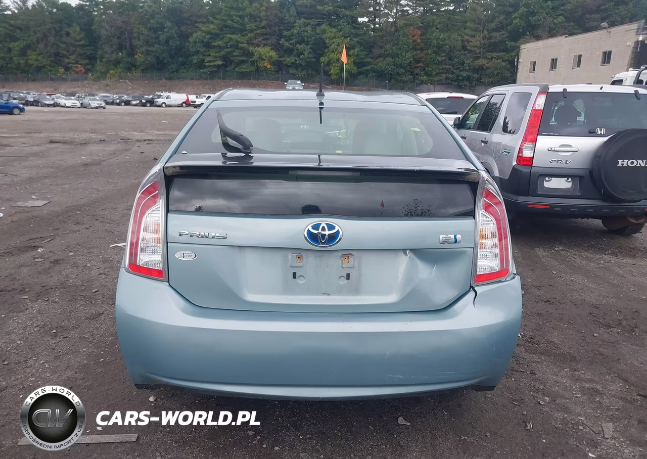 2013 Toyota Prius Two VIN:JTDKN3DU3D1637991 - 16