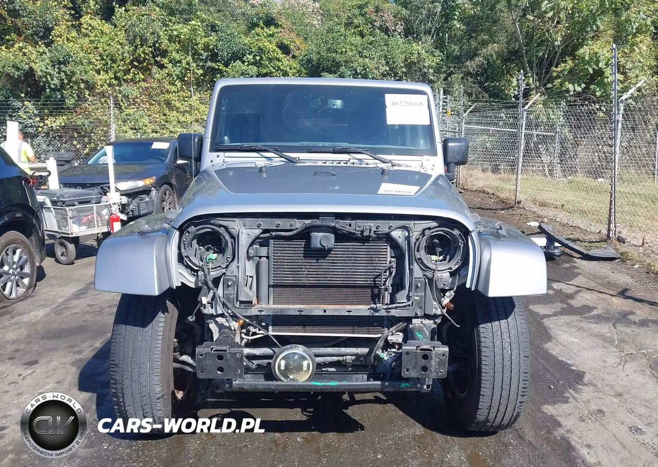 2014 Jeep Wrangler Unlimited Sahara VIN:1C4BJWEG3EL243399 - 12