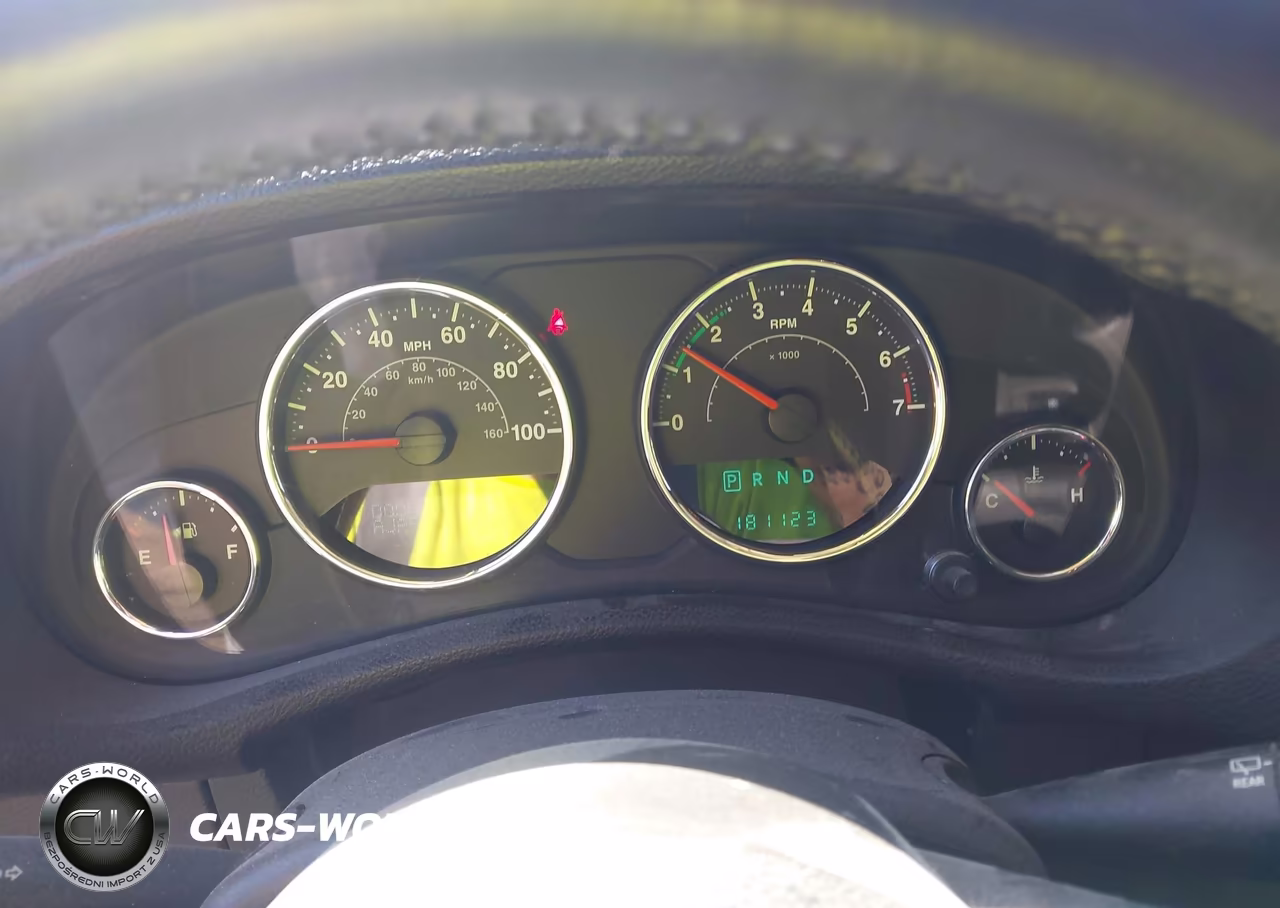 2014 Jeep Wrangler Unlimited Sahara VIN:1C4BJWEG3EL243399 - 7