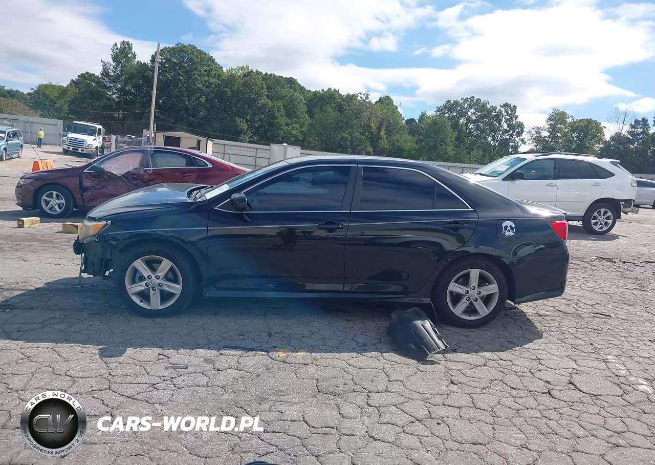 2014 Toyota Camry Se VIN:4T1BF1FK2EU338467 - 14