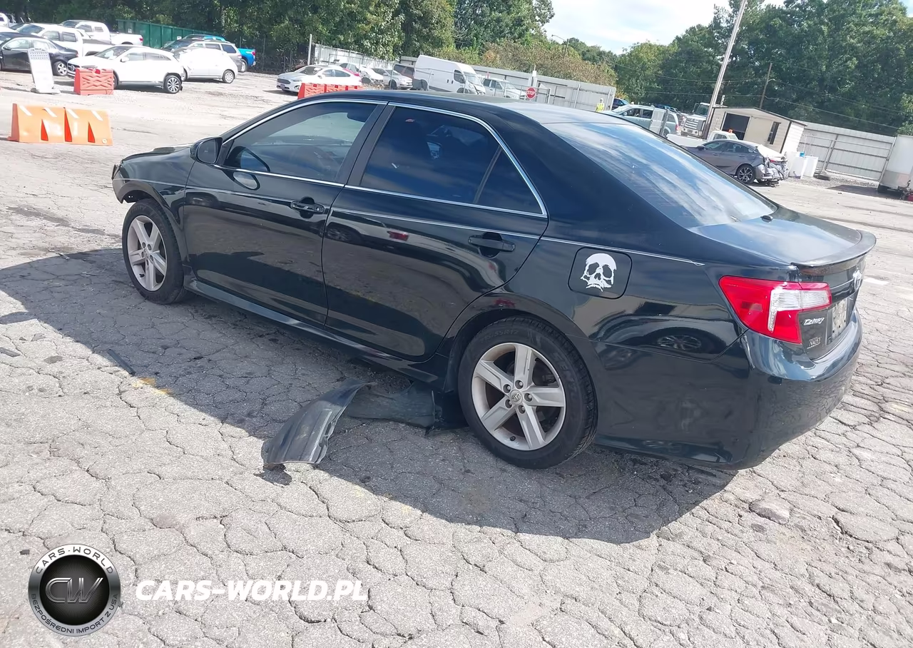 2014 Toyota Camry Se VIN:4T1BF1FK2EU338467 - 3