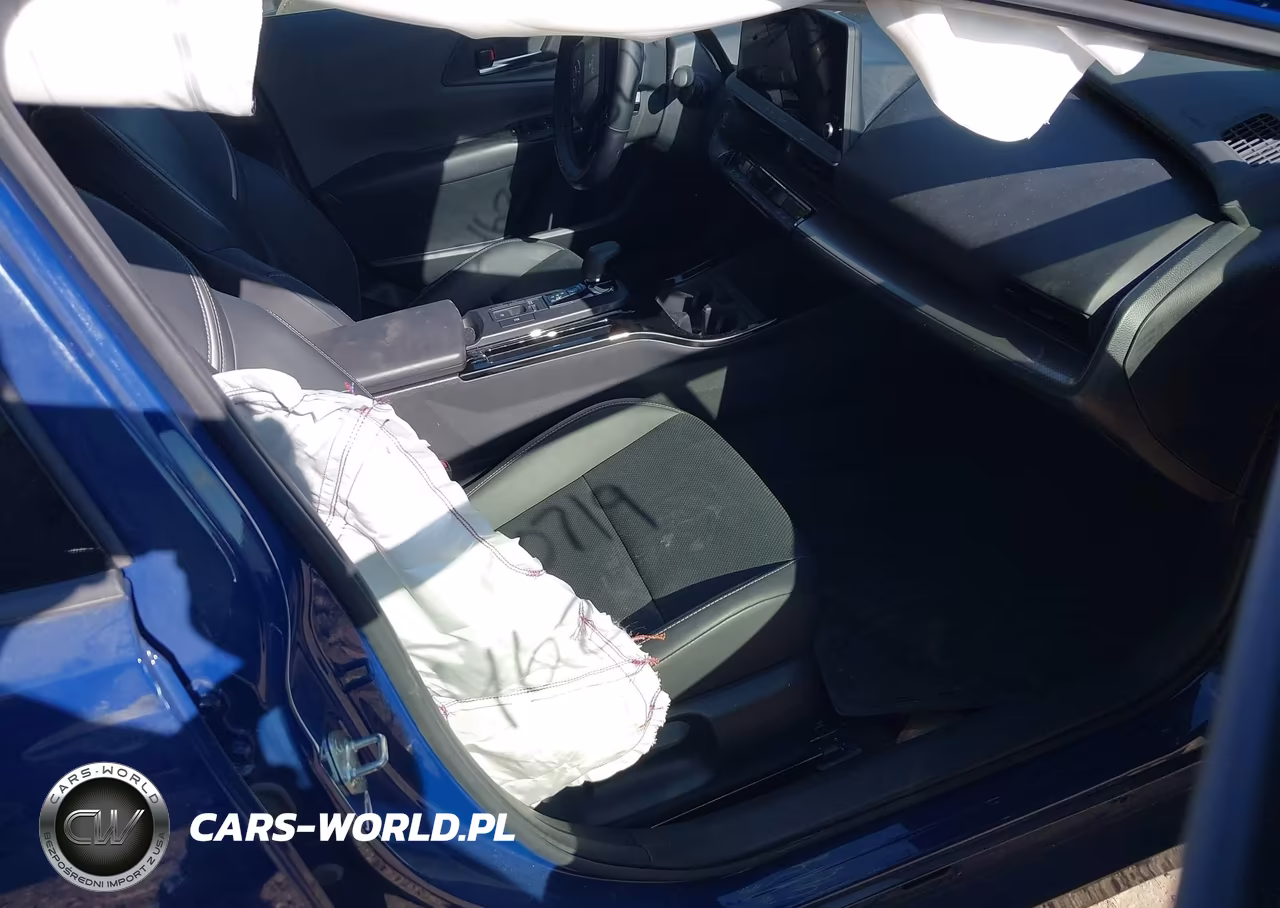 2024 Toyota Prius Xle Awd-E VIN:JTDADABU5R3010680 - 5
