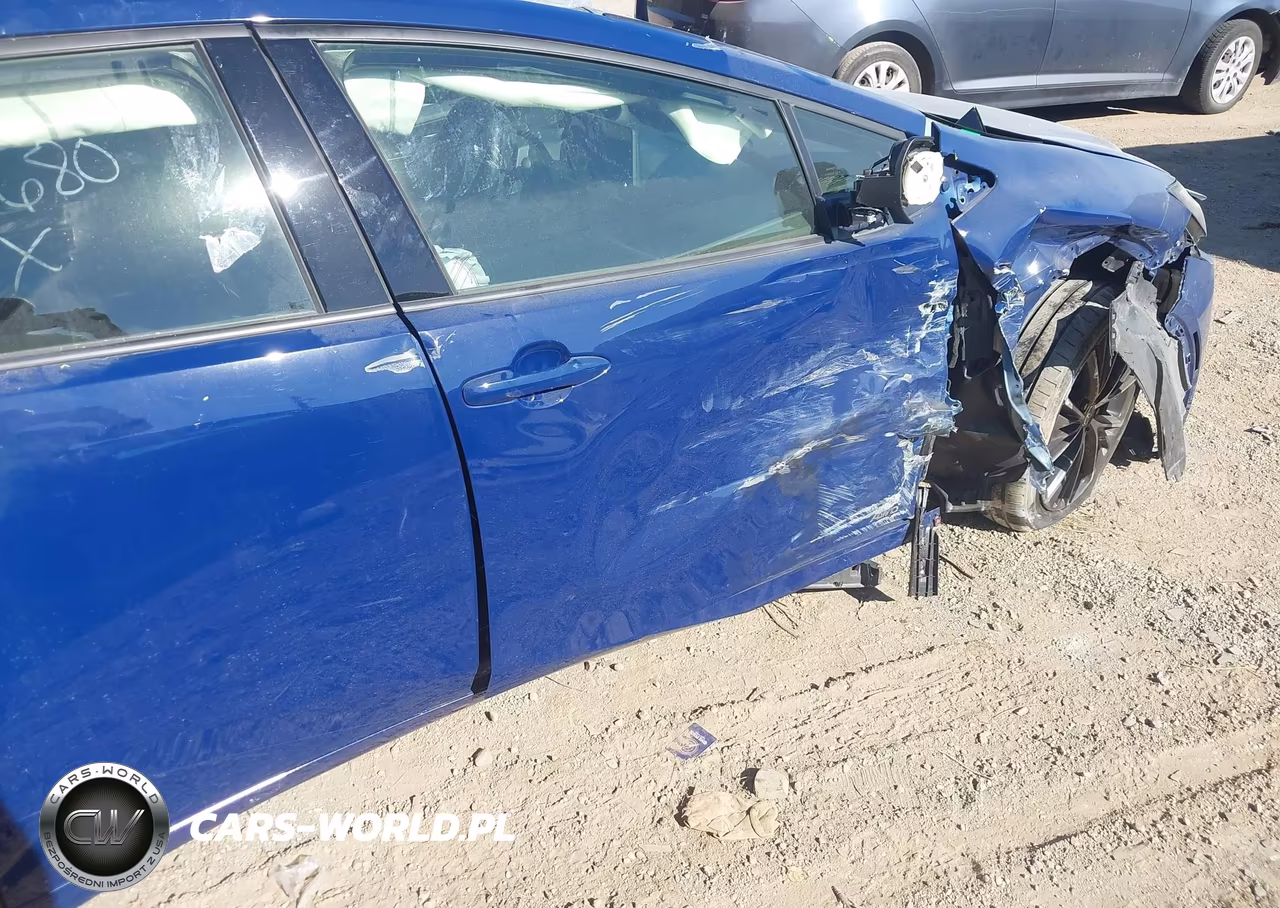 2024 Toyota Prius Xle Awd-E VIN:JTDADABU5R3010680 - 6