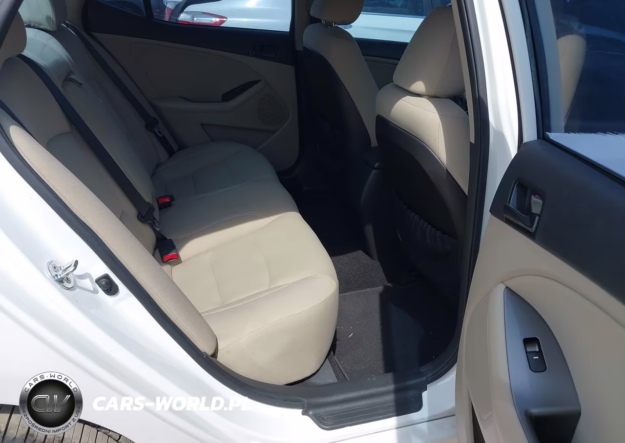 2015 Kia Optima Lx VIN:5XXGM4A79FG510053 - 8