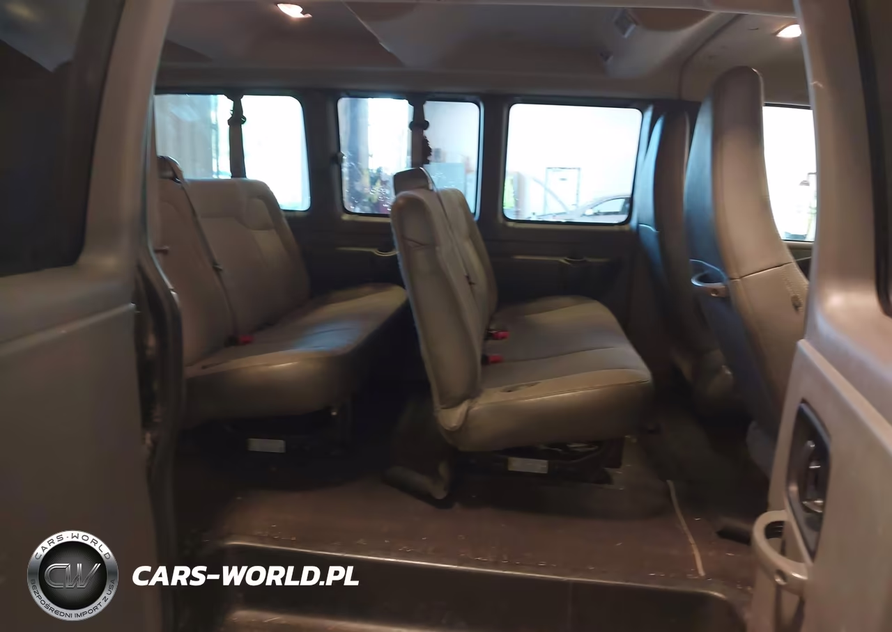 2019 Chevrolet Express 3500 Ls VIN:1GAZGNFG5K1352792 - 8