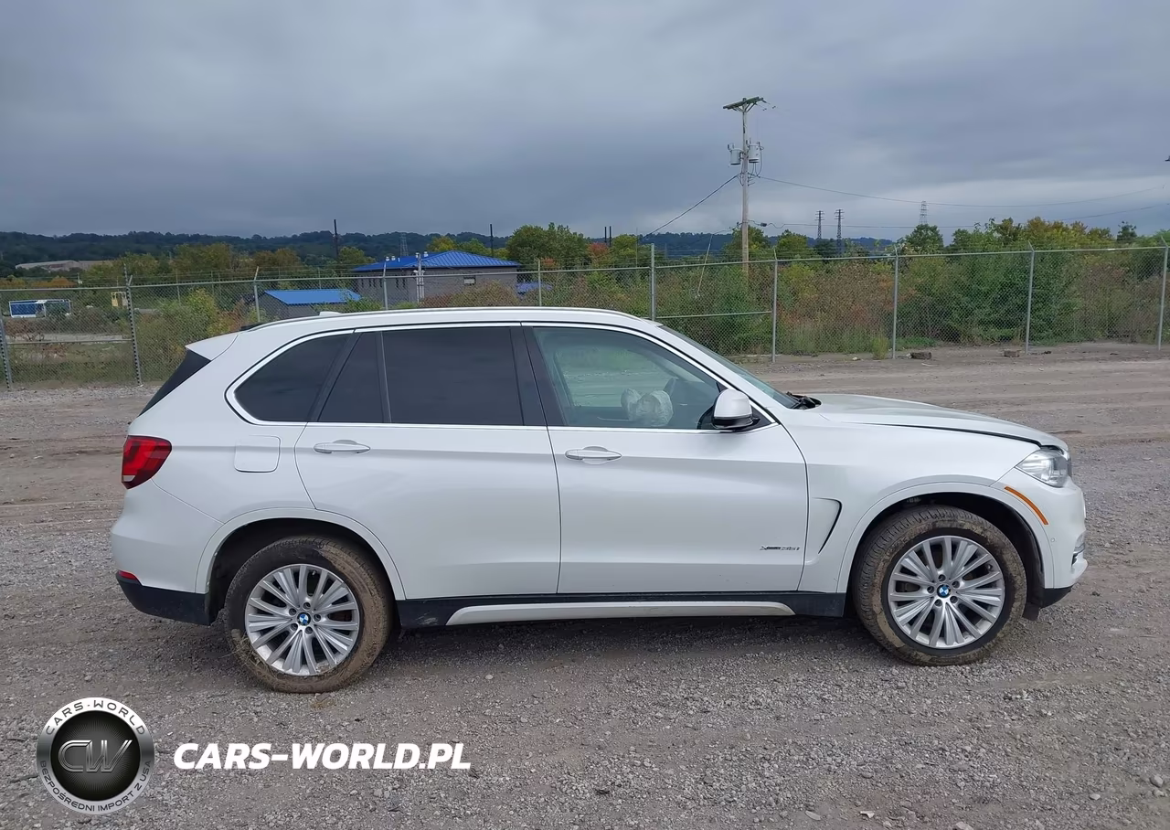 2016 BMW X5 xDrive35I VIN:5UXKR0C53G0P19323 - 13