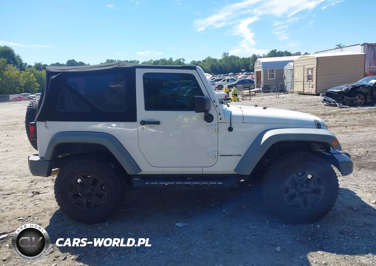 2014 Jeep Wrangler Willys Wheeler VIN:1C4AJWAG5EL326060 - 13