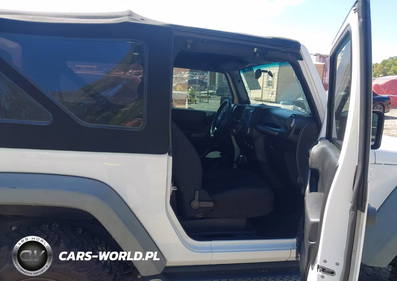 2014 Jeep Wrangler Willys Wheeler VIN:1C4AJWAG5EL326060 - 5