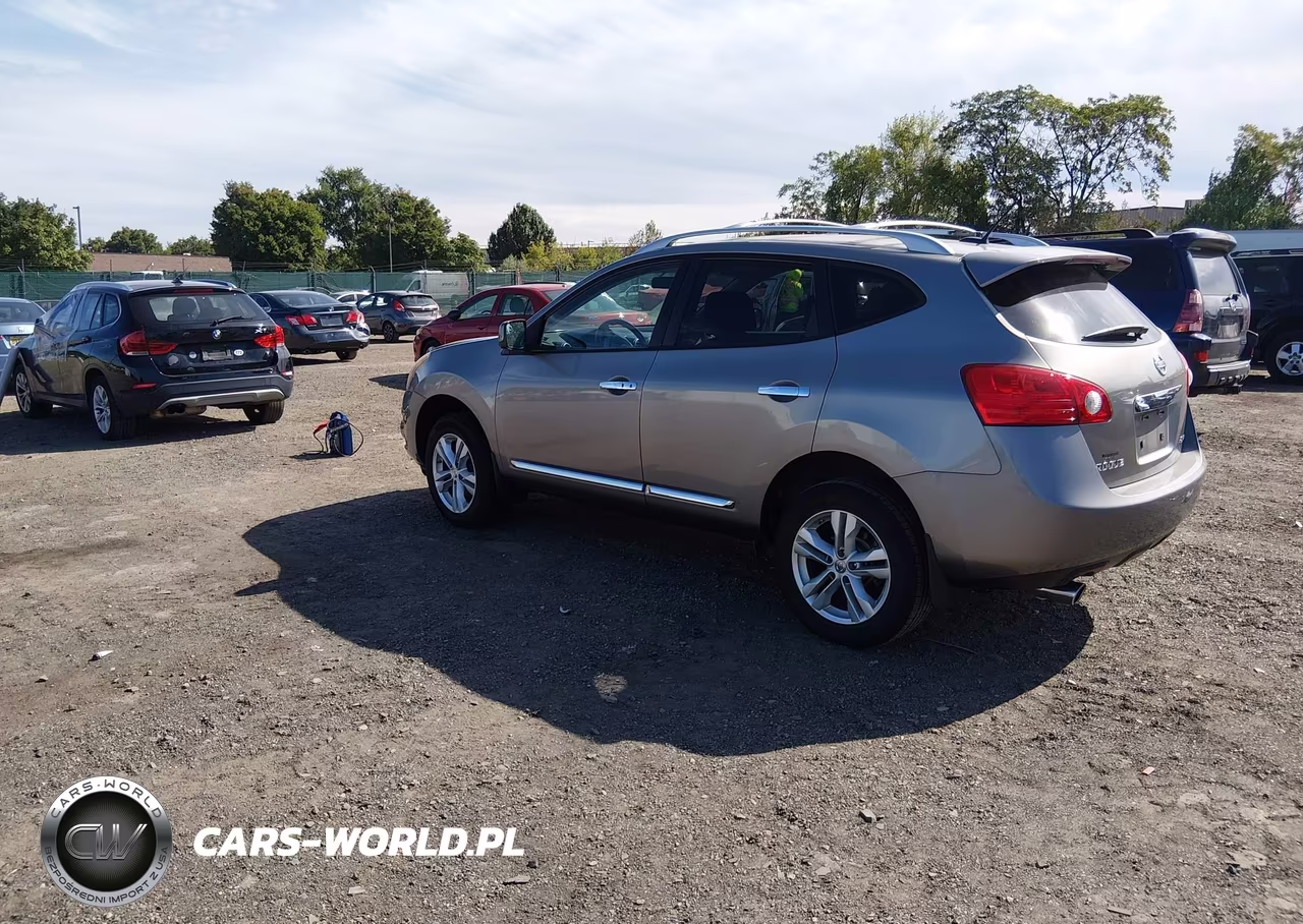 2013 Nissan Rogue Sv VIN:JN8AS5MV9DW612318 - 3
