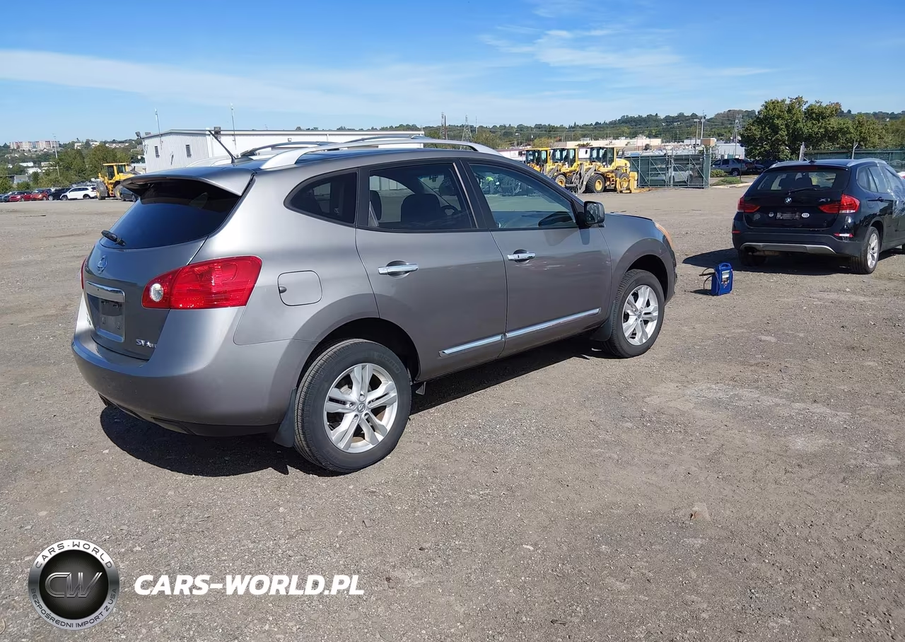 2013 Nissan Rogue Sv VIN:JN8AS5MV9DW612318 - 4