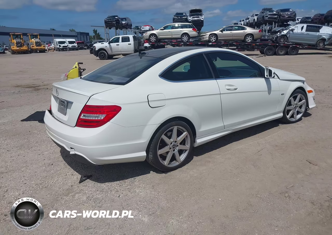 2012 Mercedes-Benz C 250 VIN:WDDGJ4HB7CF819443 - 4