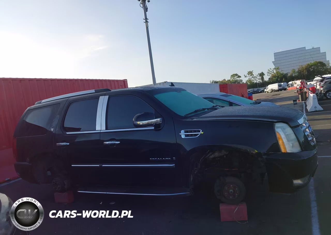 2007 Cadillac Escalade Standard VIN:1GYFK63867R164748 - 13