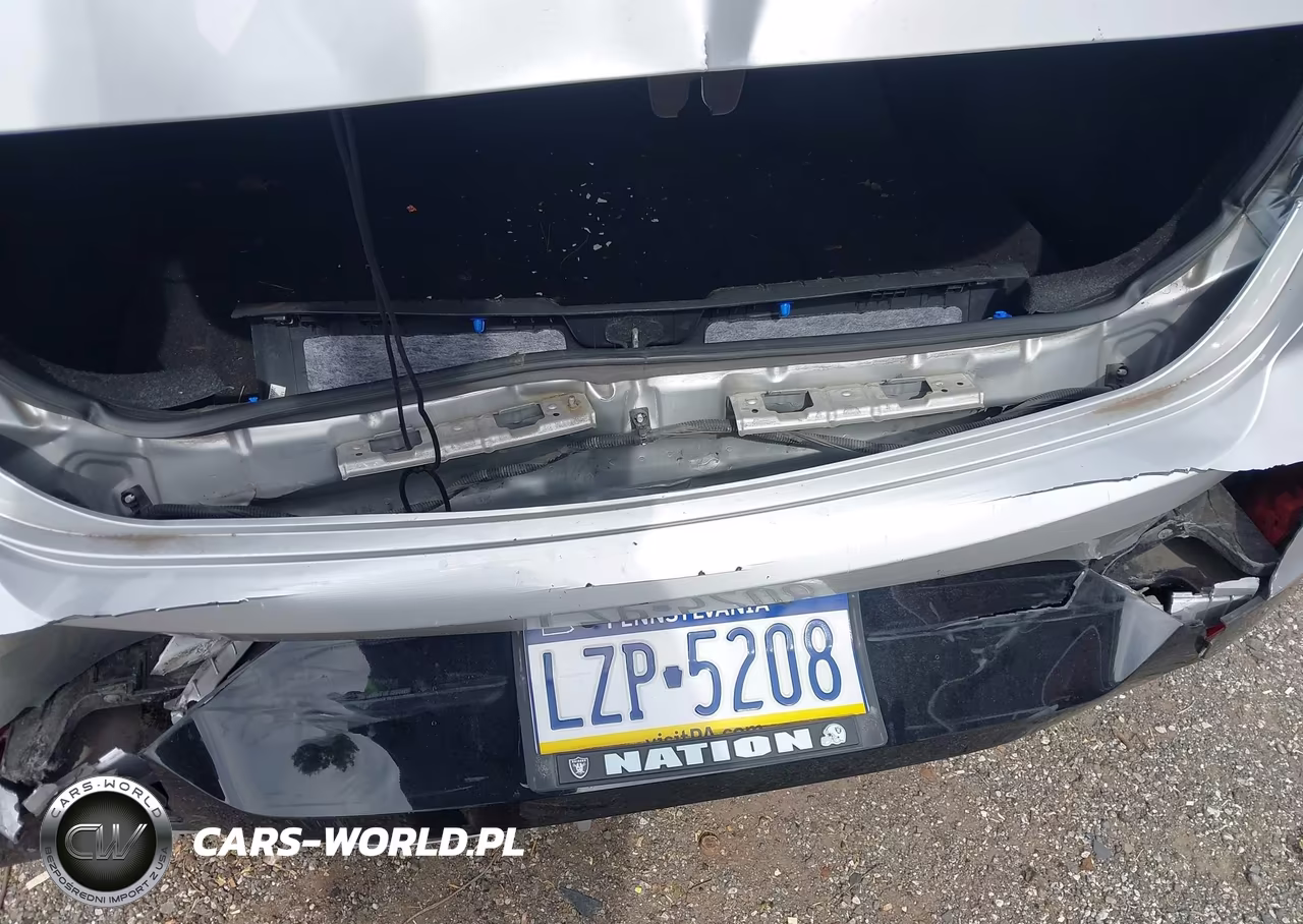 2019 Hyundai Elantra Value Edition VIN:KMHD84LF7KU833478 - 12