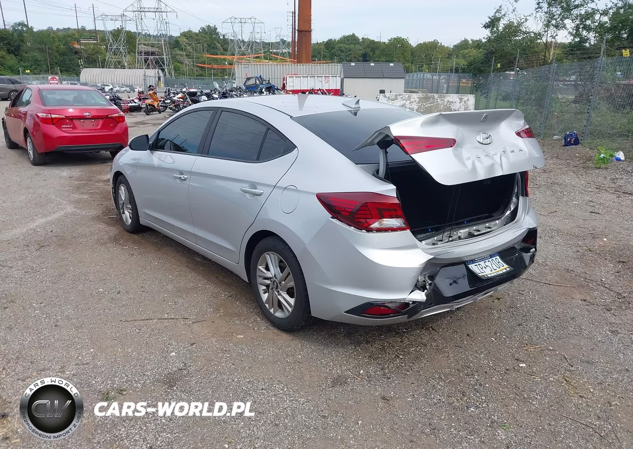 2019 Hyundai Elantra Value Edition VIN:KMHD84LF7KU833478 - 3