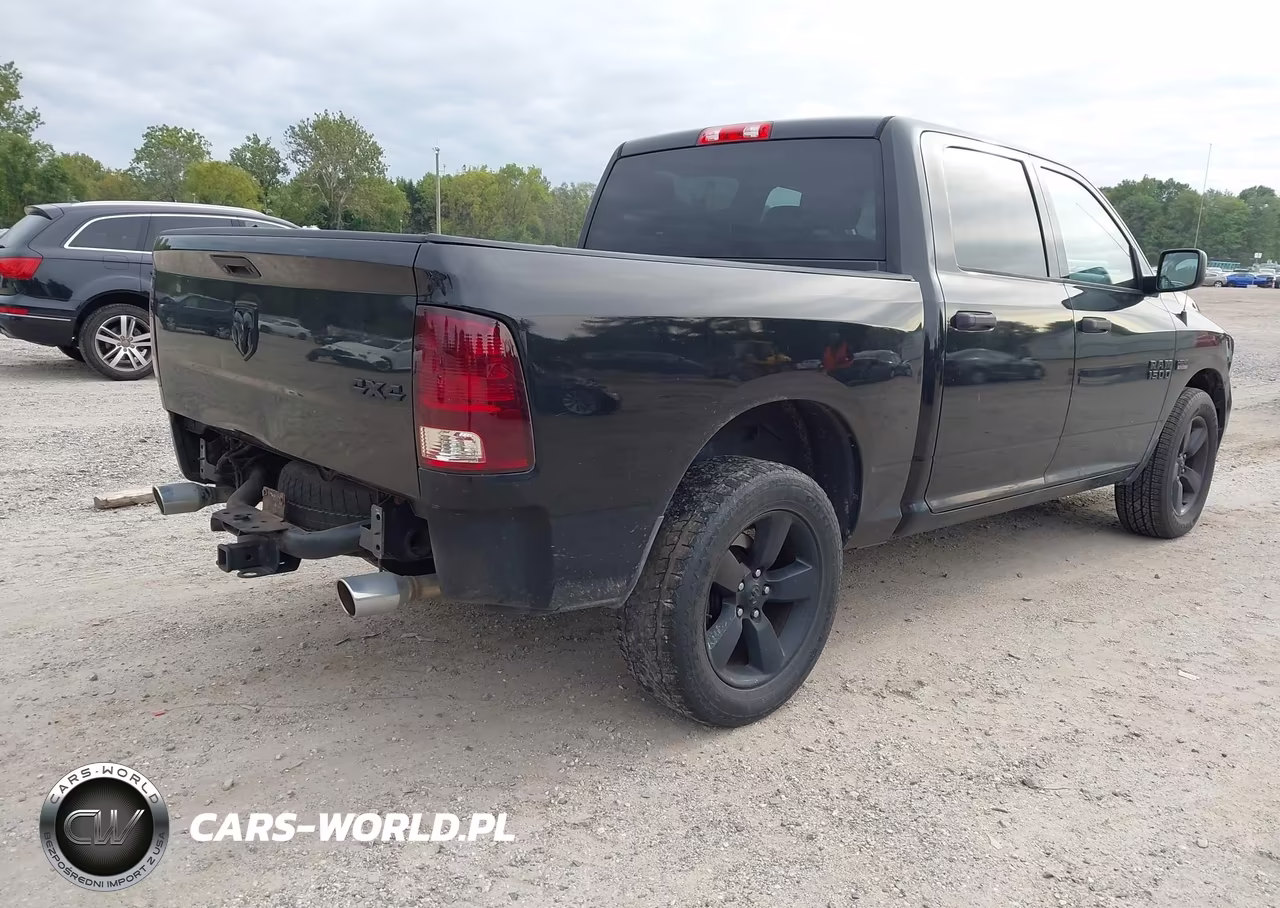 2015 Ram 1500 Express VIN:3C6RR7KT9FG676455 - 4