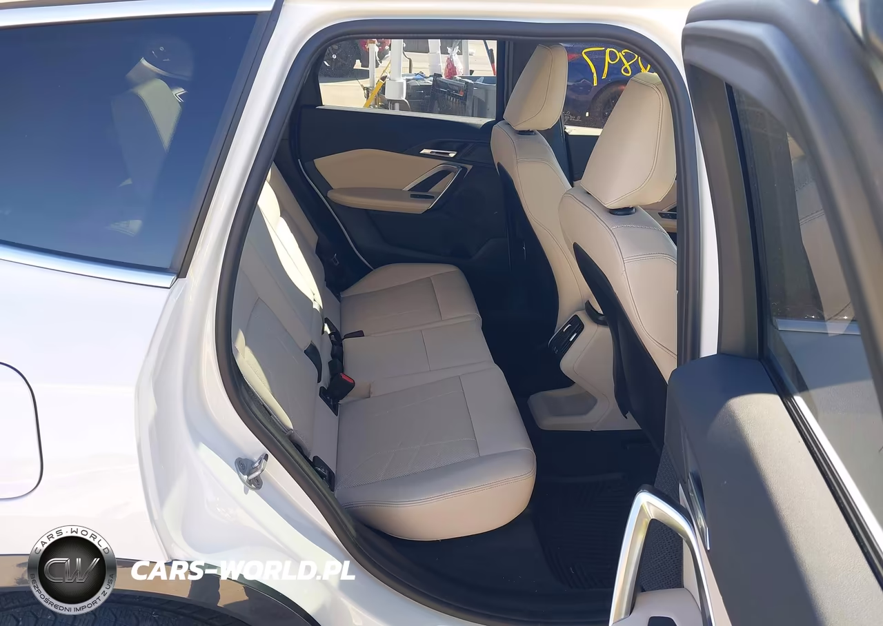 2025 BMW X1 xDrive28I VIN:WBX73EF04S5138675 - 8