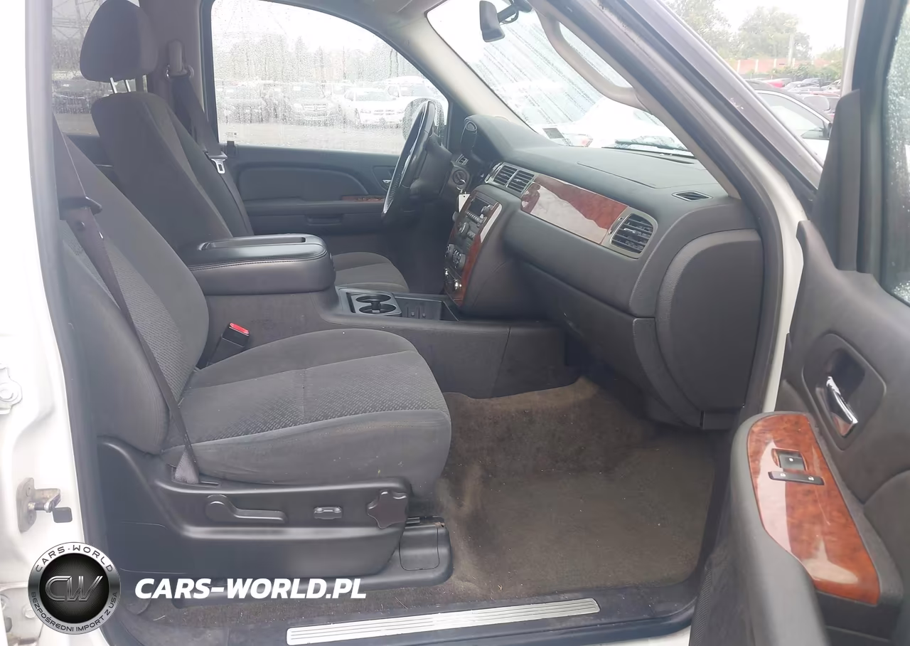 2008 Chevrolet Tahoe Lt VIN:1GNFK13058J135591 - 5