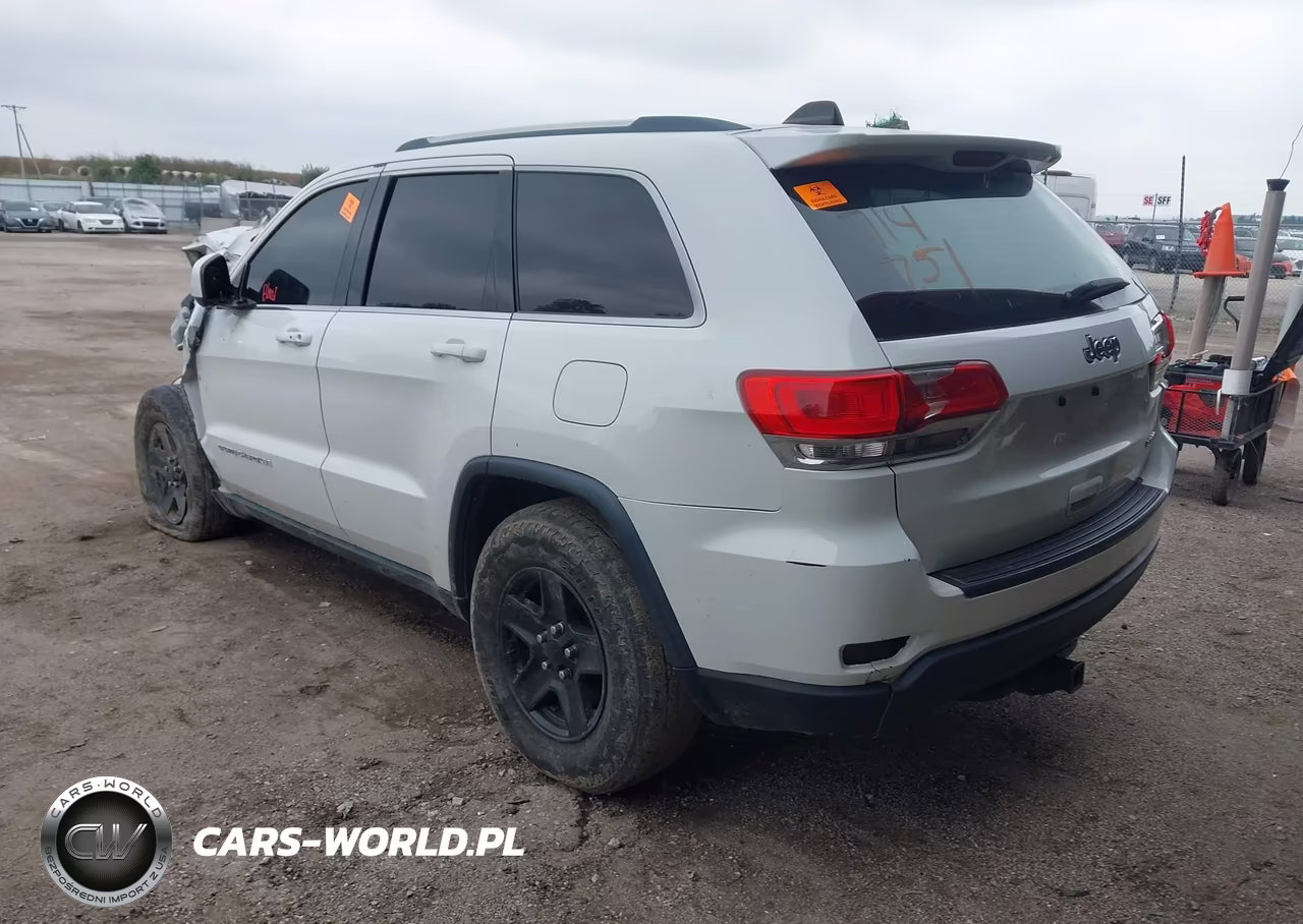 2016 Jeep Grand Cherokee Laredo VIN:1C4RJEAG5GC360791 - 3