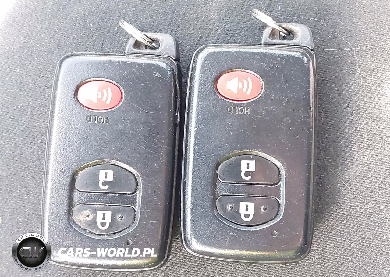 2012 Toyota Prius V Three VIN:JTDZN3EU5C3174607 - 11