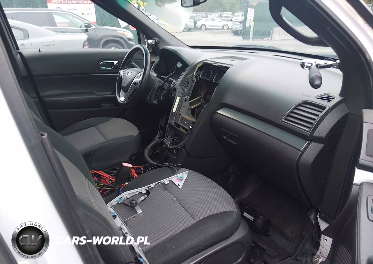 2014 Ford Utility Police Interceptor VIN:1FM5K8AR6EGC50073 - 5