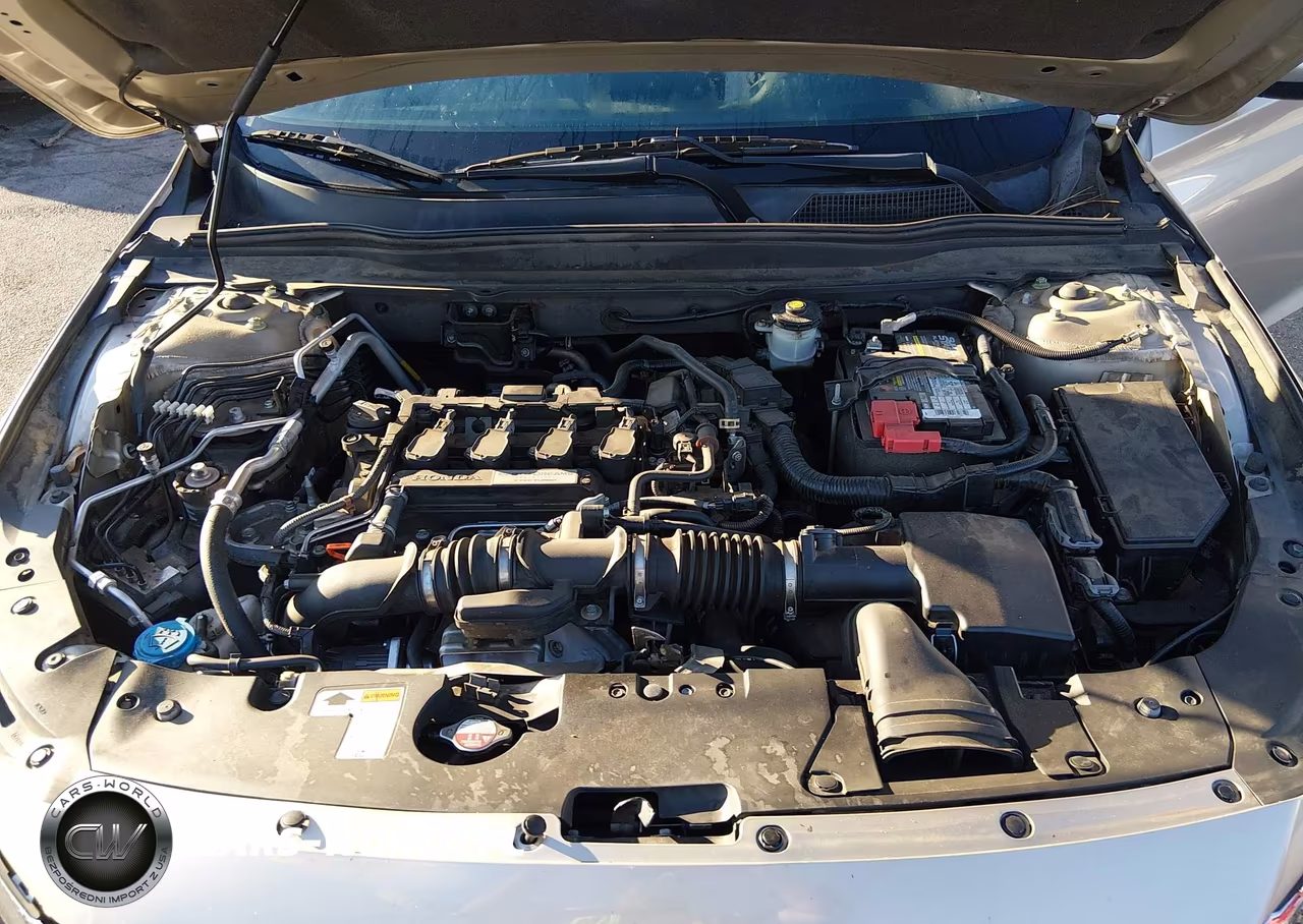 2018 Honda Accord Touring VIN:1HGCV1F98JA188595 - 10