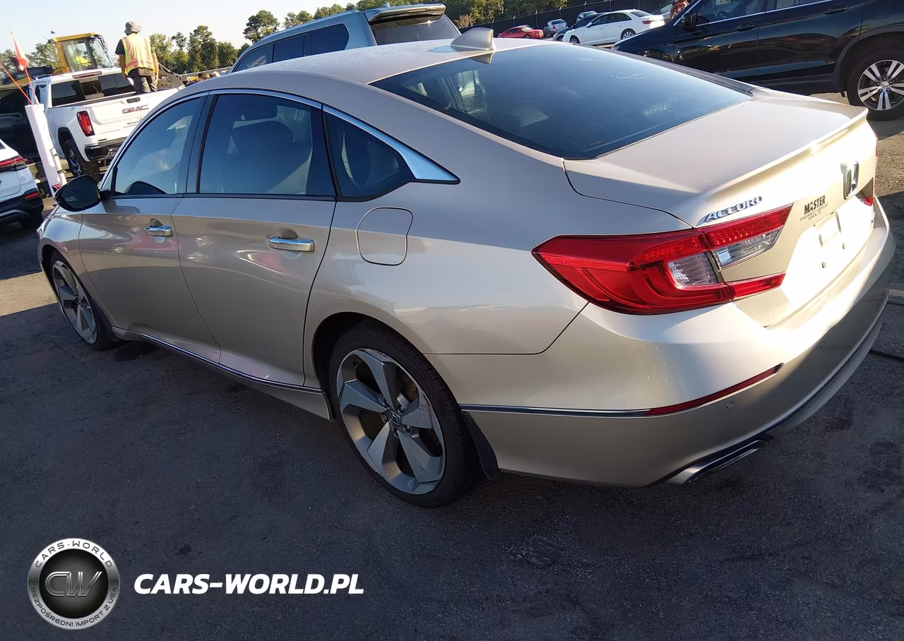 2018 Honda Accord Touring VIN:1HGCV1F98JA188595 - 3