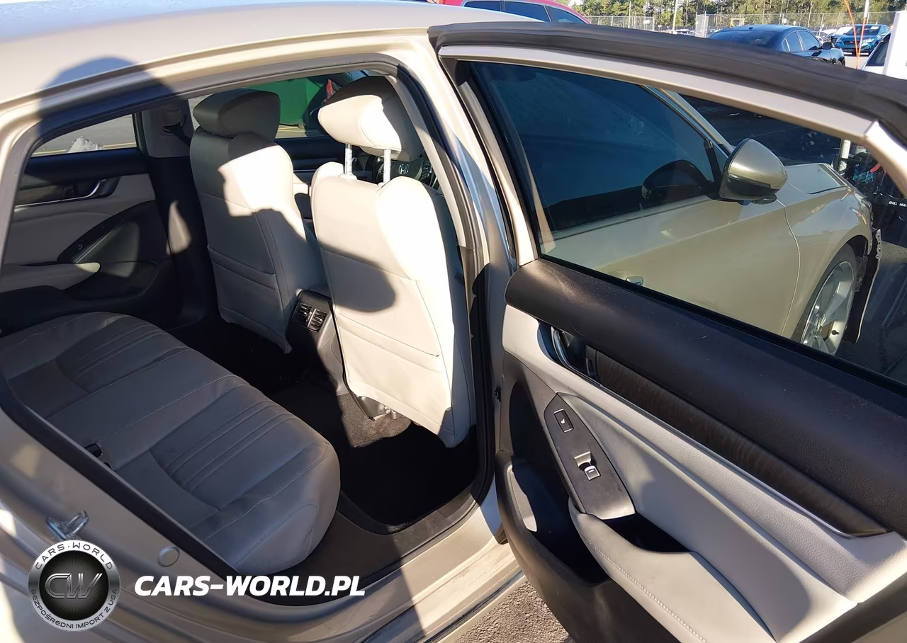 2018 Honda Accord Touring VIN:1HGCV1F98JA188595 - 8