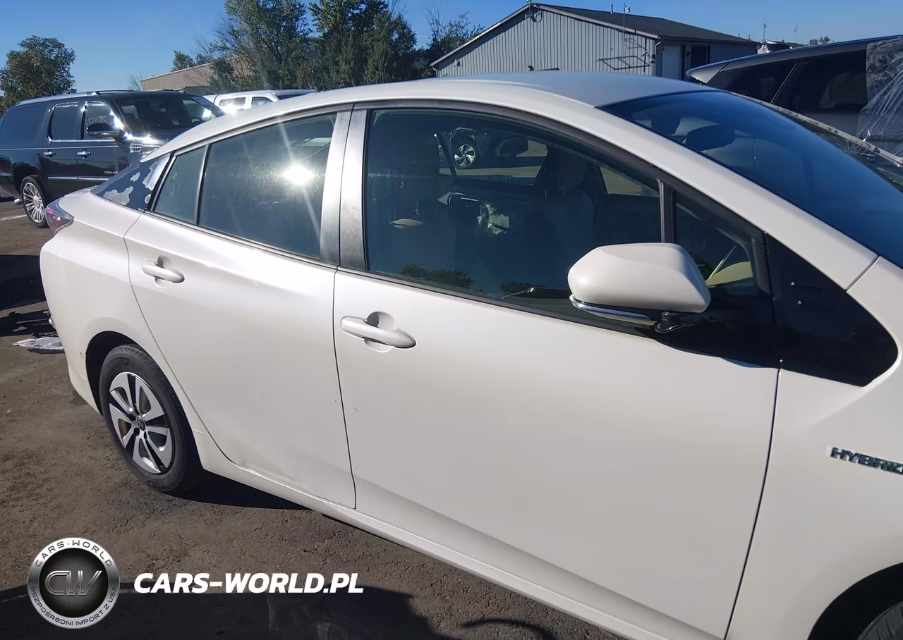 2018 Toyota Prius Two VIN:JTDKBRFU8J3076129 - 14