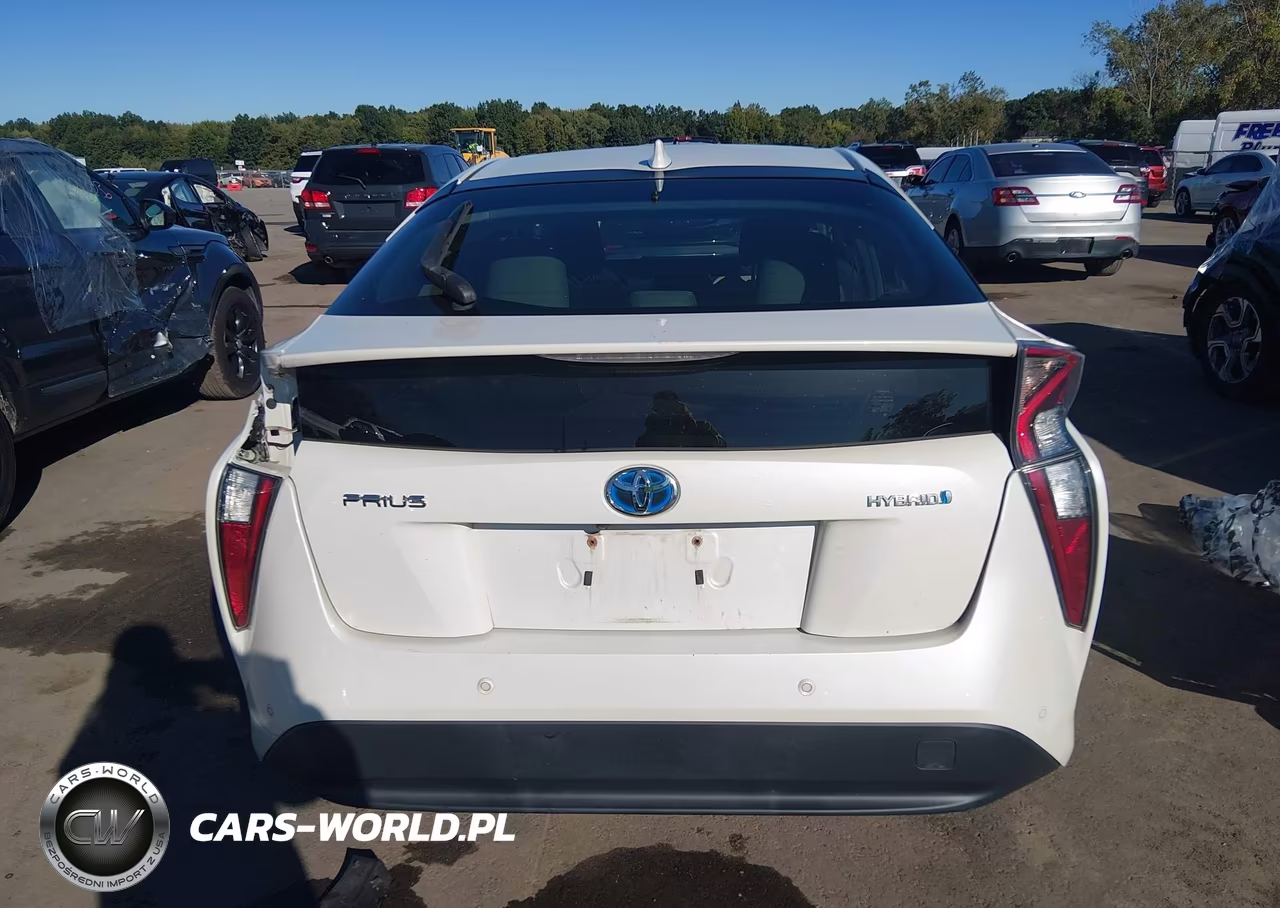 2018 Toyota Prius Two VIN:JTDKBRFU8J3076129 - 17