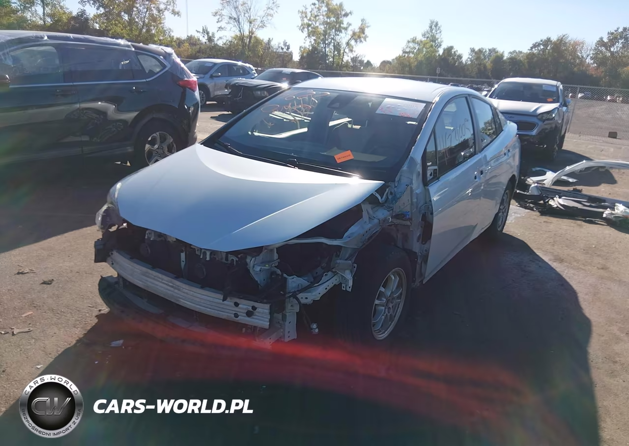 2018 Toyota Prius Two VIN:JTDKBRFU8J3076129 - 6