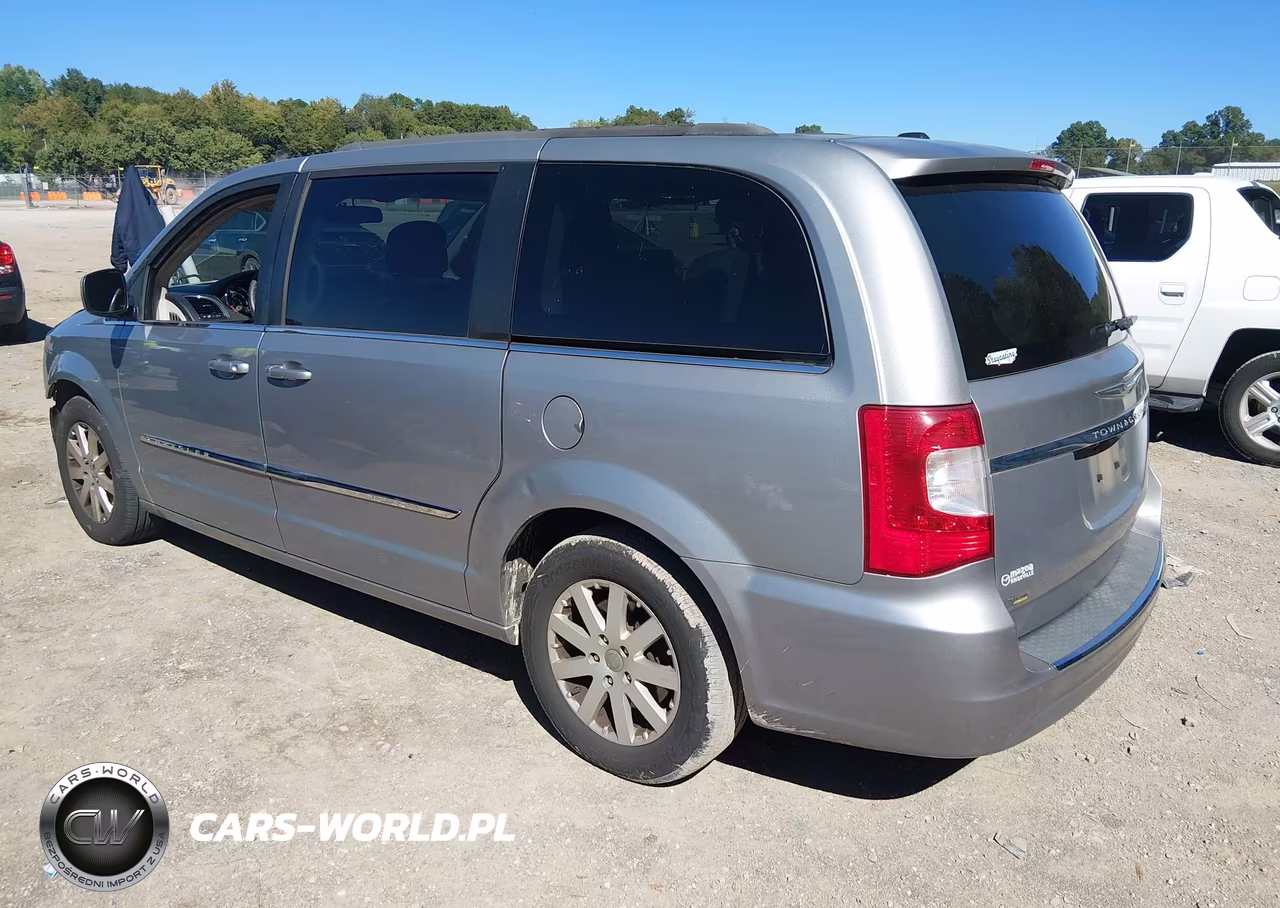 2015 Chrysler Town & Country Touring VIN:2C4RC1BG7FR553127 - 3