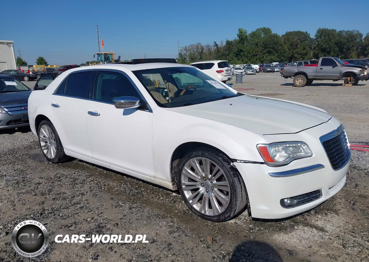 2013 Chrysler 300C VIN:2C3CCAET3DH517067 - 1