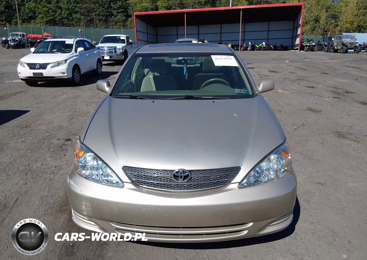 2002 Toyota Camry Le VIN:4T1BE32K12U618378 - 12
