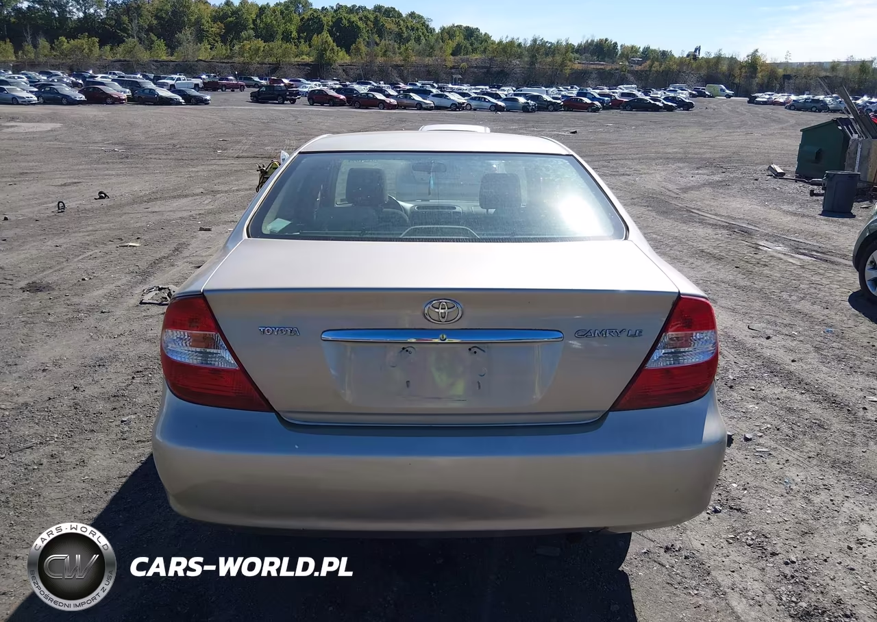 2002 Toyota Camry Le VIN:4T1BE32K12U618378 - 16