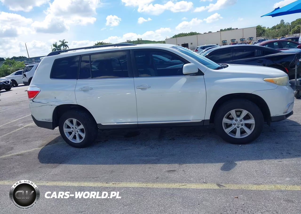 2013 Toyota Highlander Base Plus VIN:5TDZA3EH1DS034584 - 13