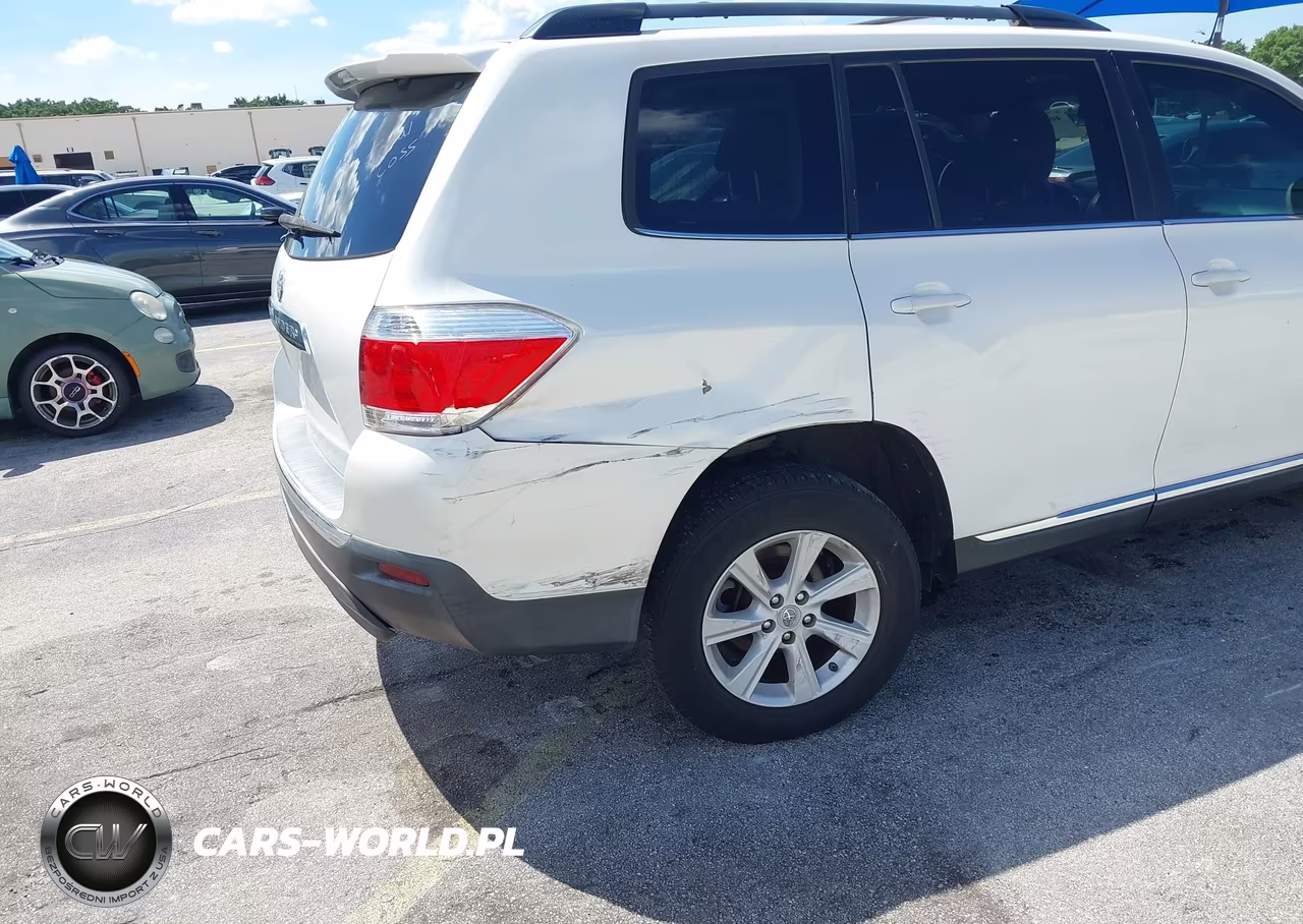 2013 Toyota Highlander Base Plus VIN:5TDZA3EH1DS034584 - 6