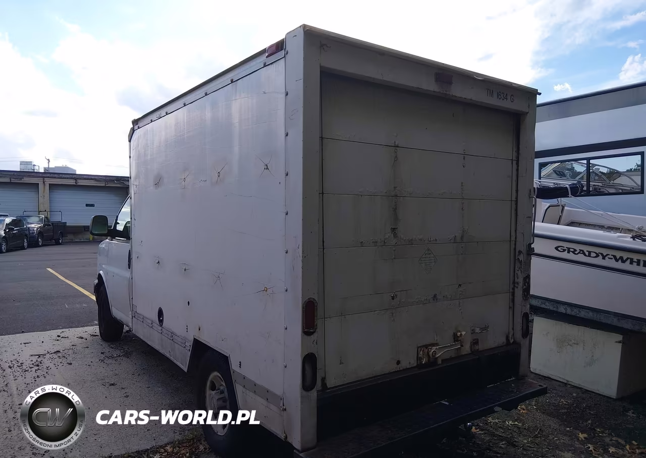 2003 GMC Savana Cutaway Standard VIN:1GDGG31V431903638 - 3