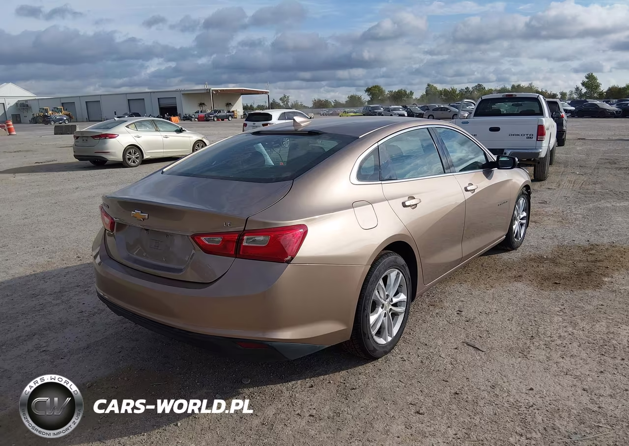 2018 Chevrolet Malibu Lt VIN:1G1ZD5ST8JF258337 - 4
