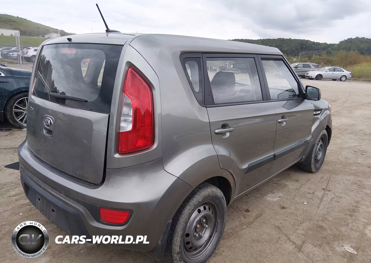 2013 Kia Soul VIN:KNDJT2A50D7577240 - 4