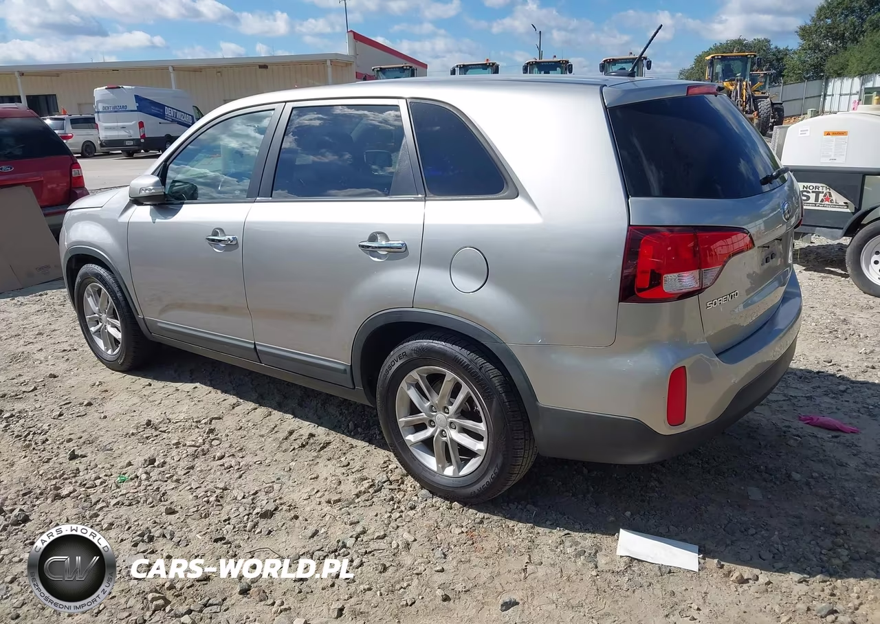 2014 Kia Sorento Lx VIN:5XYKT3A61EG457969 - 3