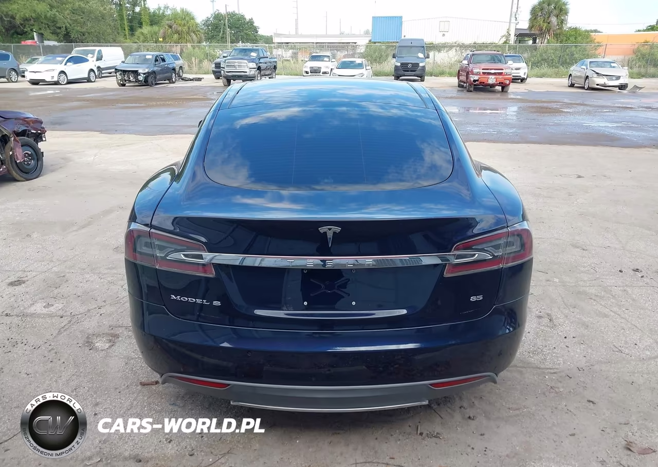 2014 Tesla Model S P85 VIN:5YJSA1H17EFP61268 - 15